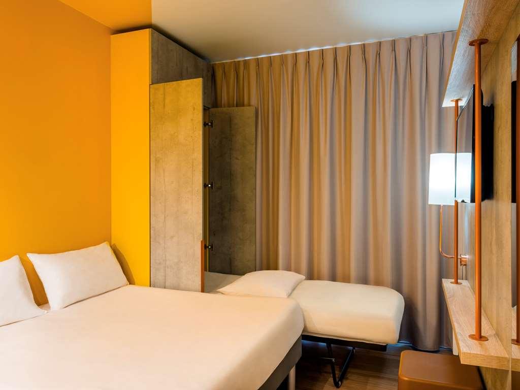 Ibis Budget Senlis Bilik gambar